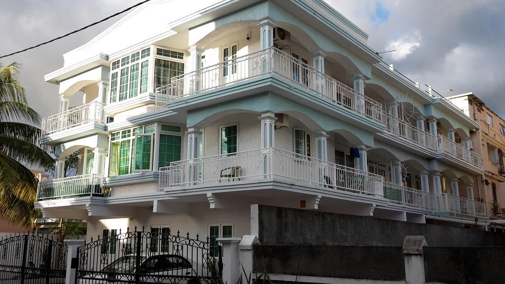 Residence Lasenza Apartment Flic en Flac ภายนอก รูปภาพ